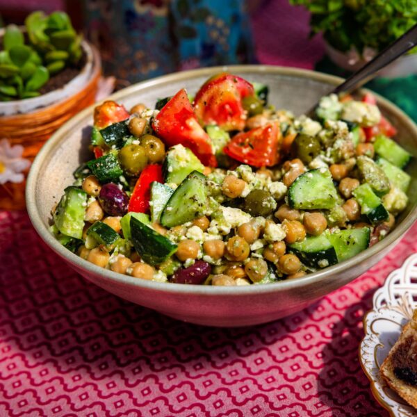 Chickpea garden salad