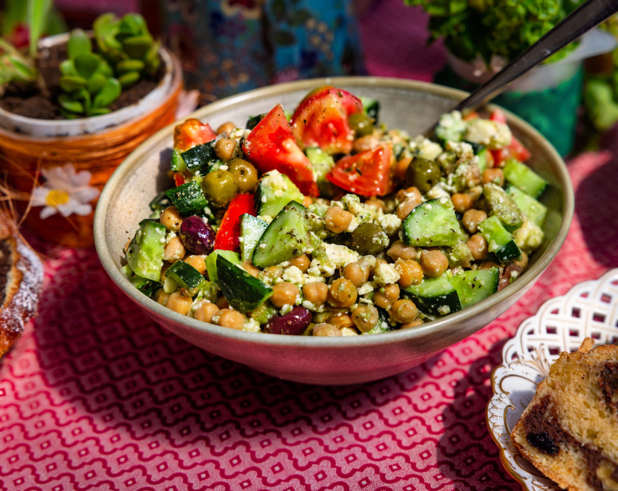Chickpea garden salad